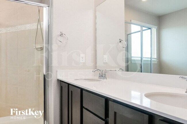 Building Photo - 2504 Cerro Ranch Rd