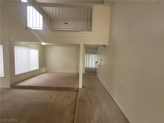 Building Photo - 4760 Woodridge Rd