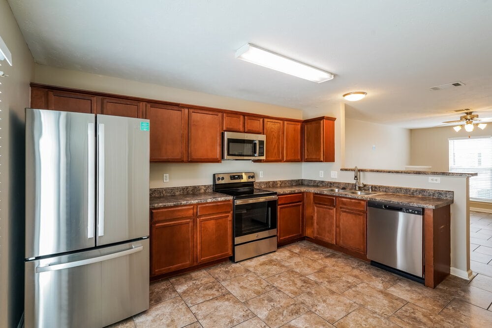 Building Photo - 8013 Logan Dr