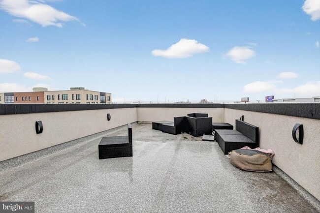 Building Photo - 3336 Salmon St