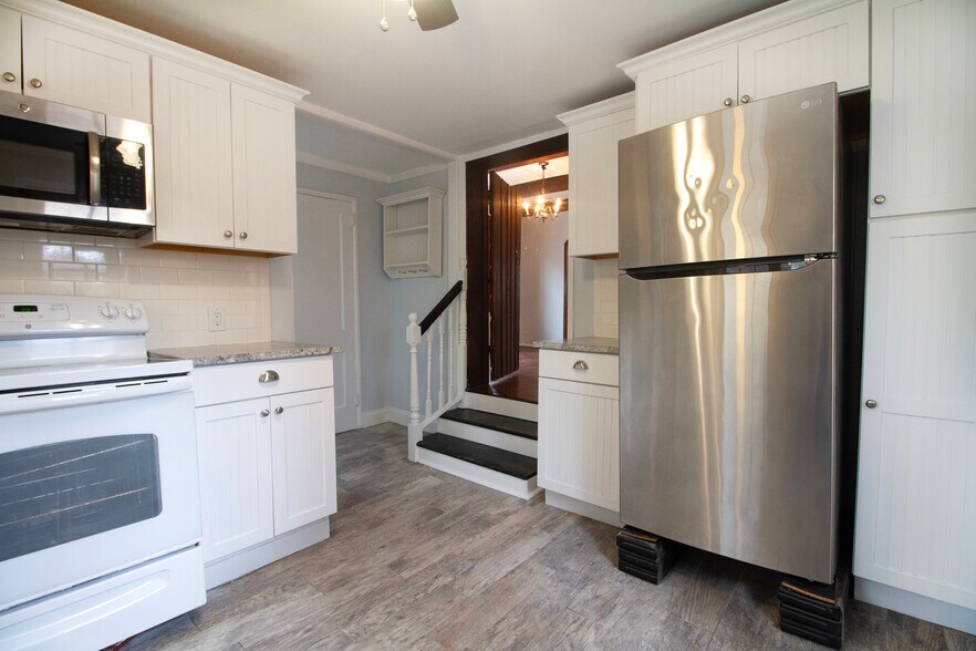 Building Photo - 21B Hoydens Hill Rd