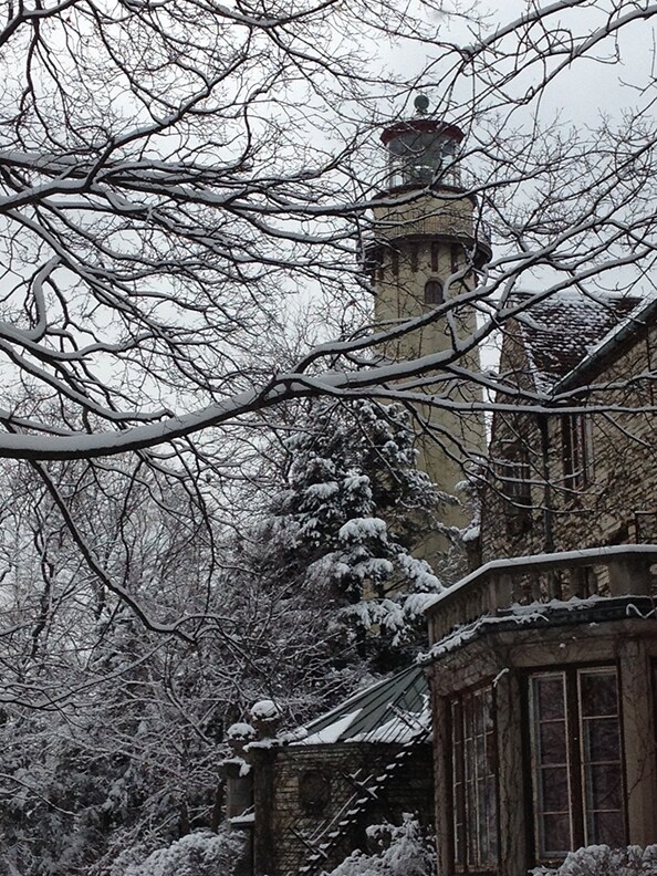Lighthouse by Central and Sheridan - 1218 Central St
