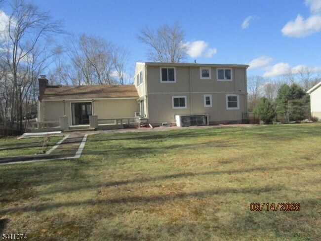 Building Photo - 306 Wagon Wheel Rd