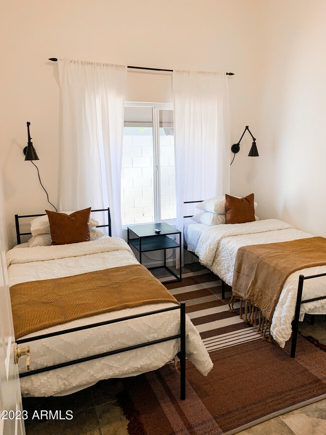 Building Photo - 9067 E Larkspur Dr