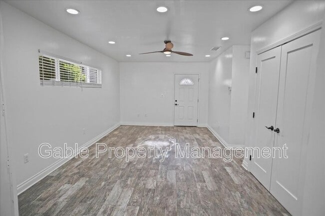 Building Photo - 24403 Newhall Ave