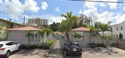 Building Photo - Miramar  Apartments