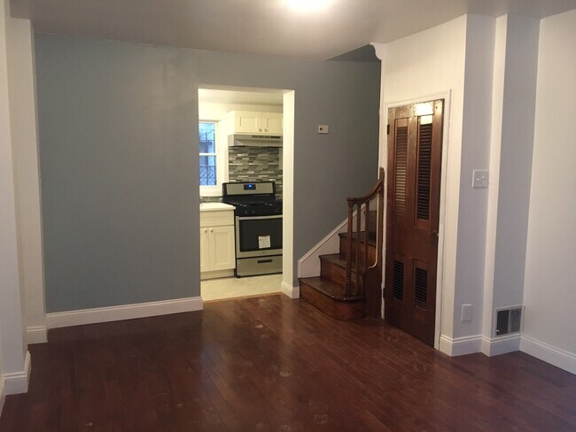 Primary Photo - 1607 Rodman St