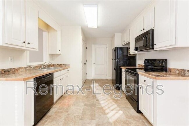 Building Photo - 947 Haymon Dr