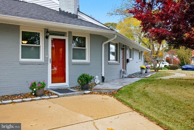 Primary Photo - 7137 Murray Ln