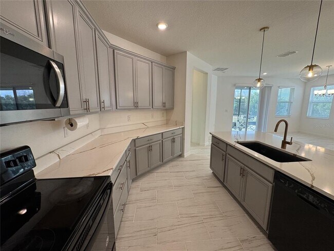 Building Photo - 279 Sunfish Dr