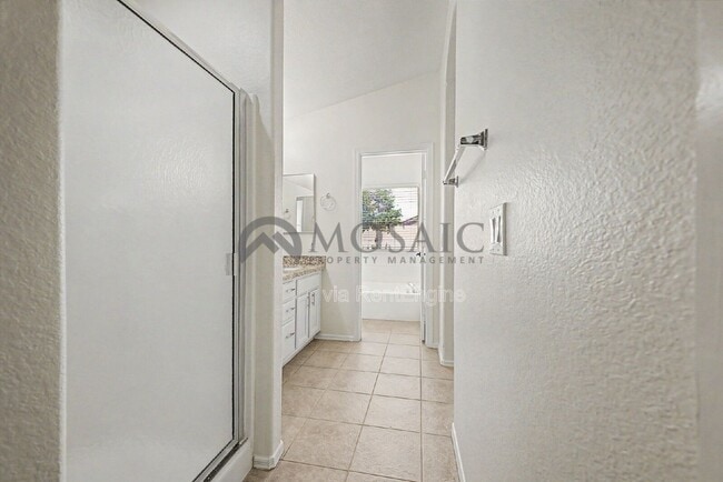 Building Photo - 1894 E Palomino Dr