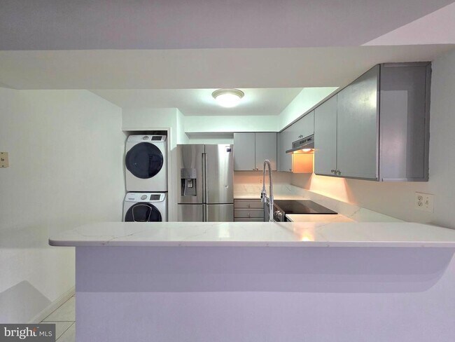 Building Photo - 6017 Curtier Dr