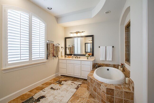 Building Photo - 7 Brittany Rose Pl