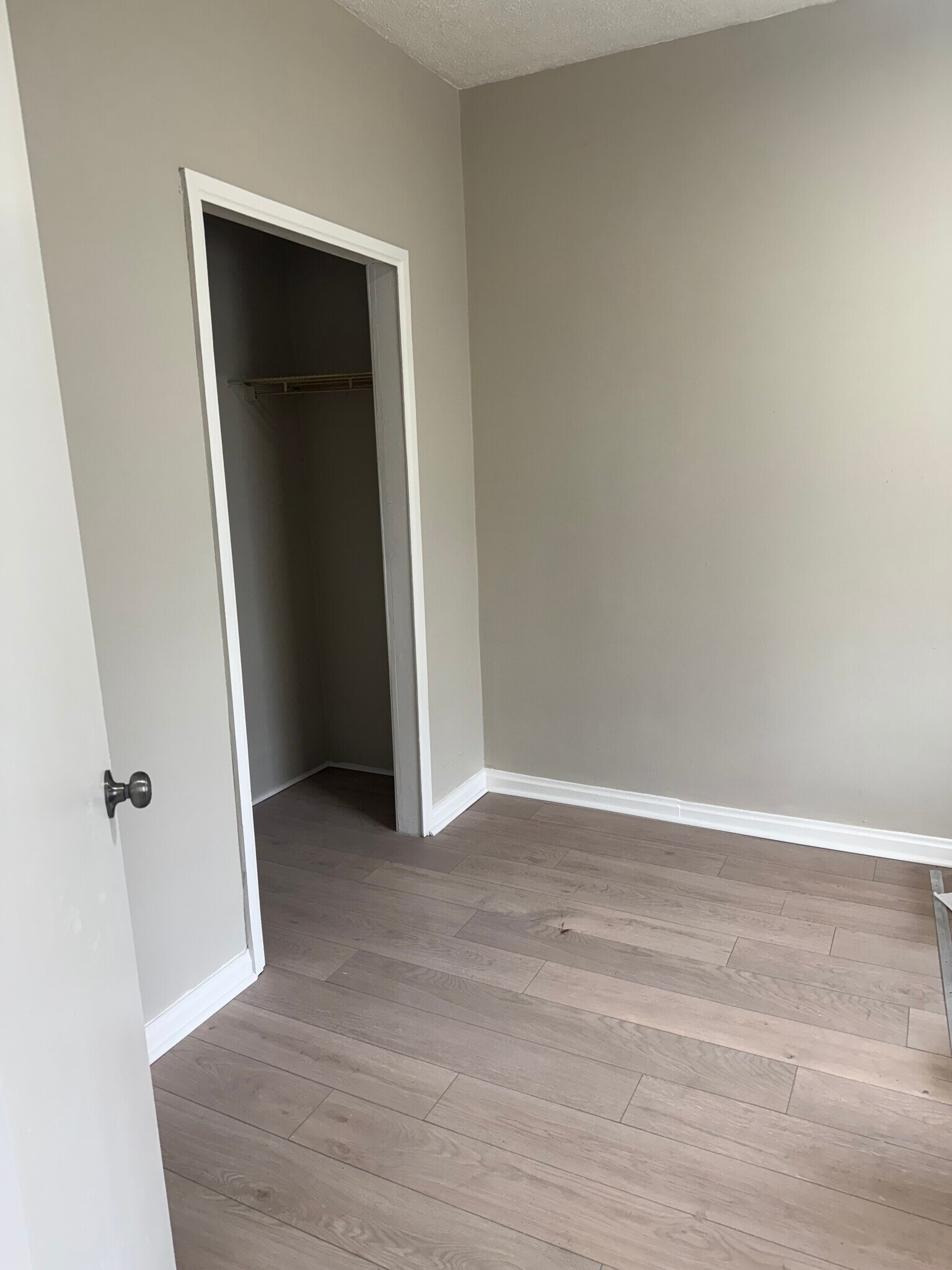 Building Photo - 6523 Lederer Ave