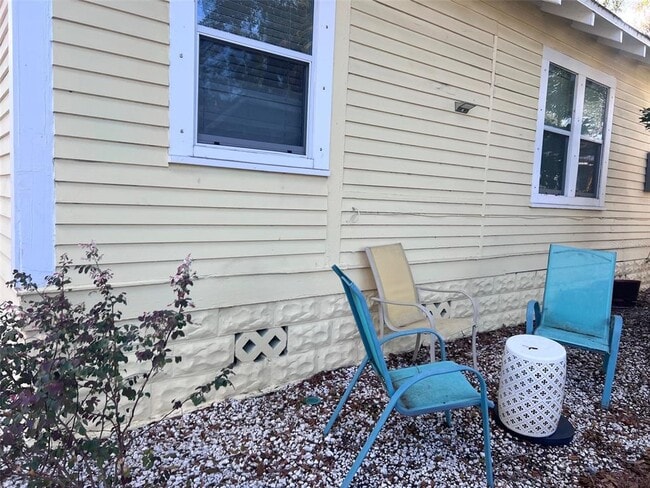 Building Photo - 1137 Highland St S