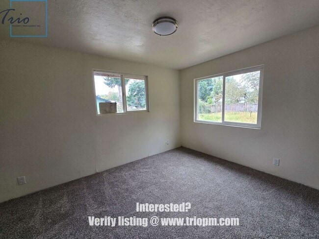Building Photo - 3975 Dove Ln