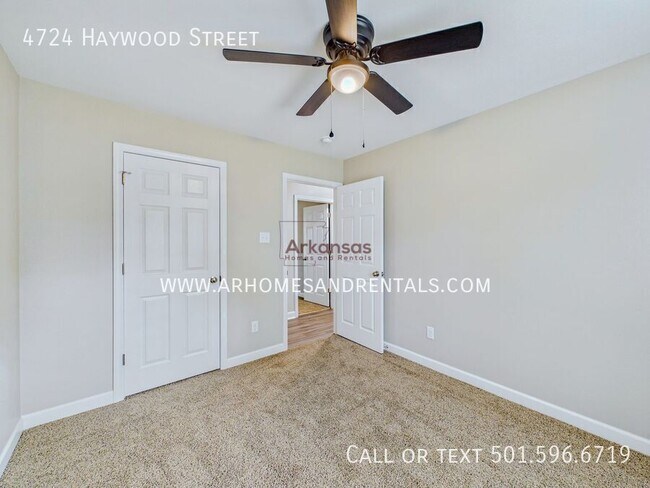 Building Photo - 4724 Haywood St