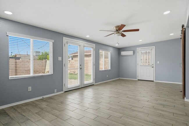 Building Photo - 2934 N 79th Ln