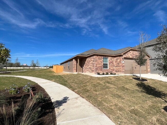 Building Photo - Park House, End Street, 4 bedroom and 2 bathroom home for rent in Jarrell , TX