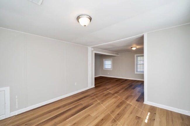 Building Photo - Move in Promo- $200 off First Month's Rent! Spacious and Stunning 3-Bedroom, 2-Bath Home on Alaba...