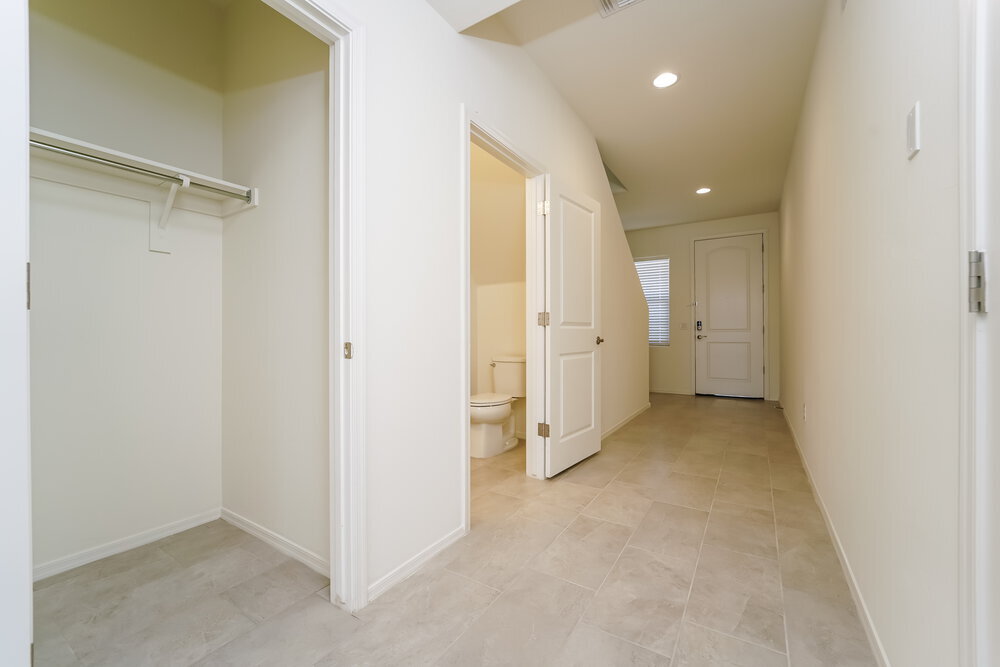 Building Photo - 6993 W Inkwood Ln