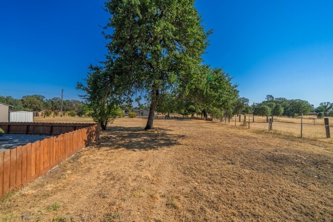 Building Photo - Adorable Studio Apt in Cottonwood - Dog Fr...
