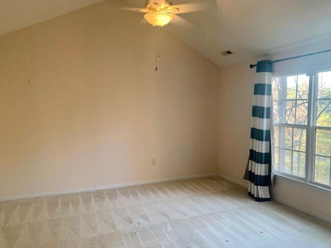 Building Photo - 110 Park Oaks Ct