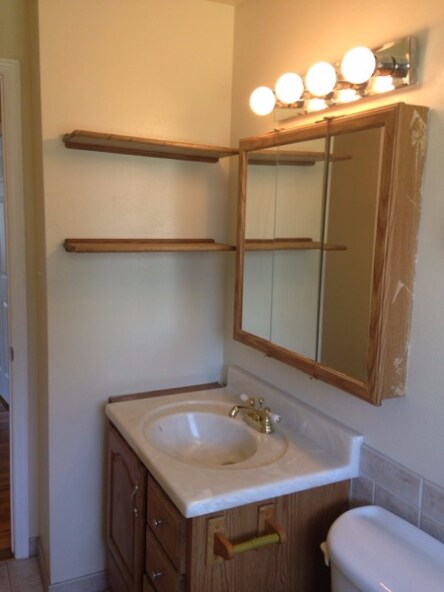 Building Photo - Fabulous Lakewood Home!
