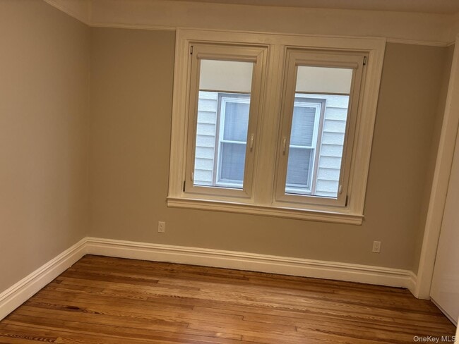 Building Photo - 59-37 57th Dr