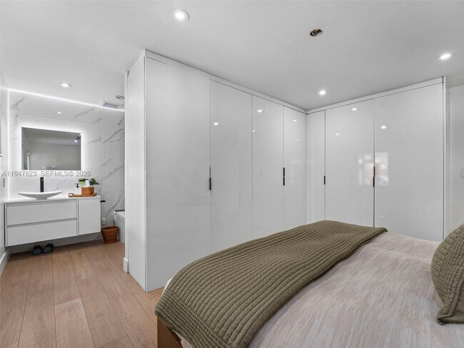 Building Photo - 7753 NW 189th St