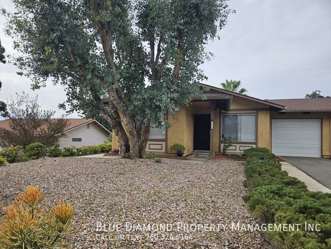 Building Photo - 1615 Peacock Blvd