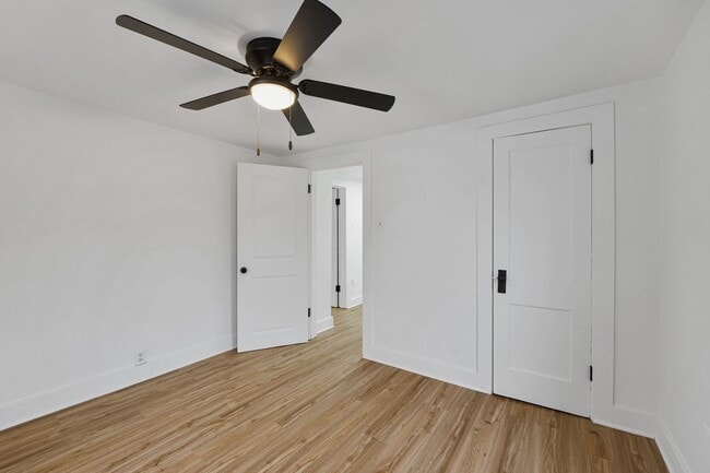 Building Photo - NEW UPDATED 2 BEDROOM HOME!