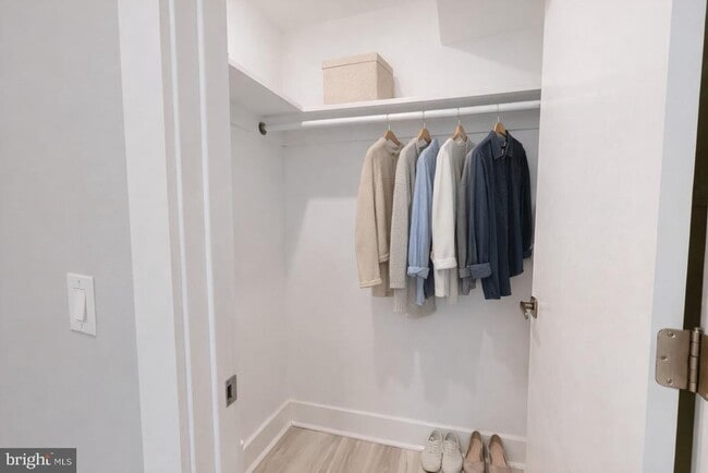 Building Photo - 650 N 36th St