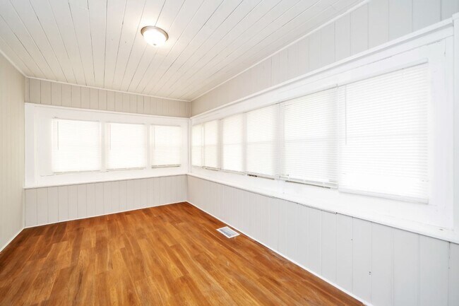 Building Photo - Newly Renovated 3-Bed, 2-Bath Home in Birm...
