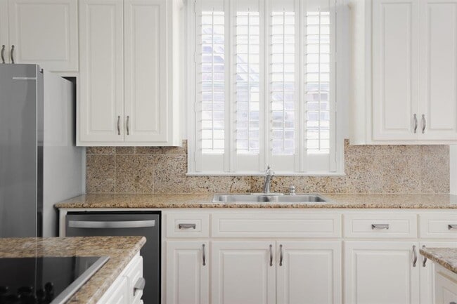 Building Photo - 4101 Triple Crown Ct