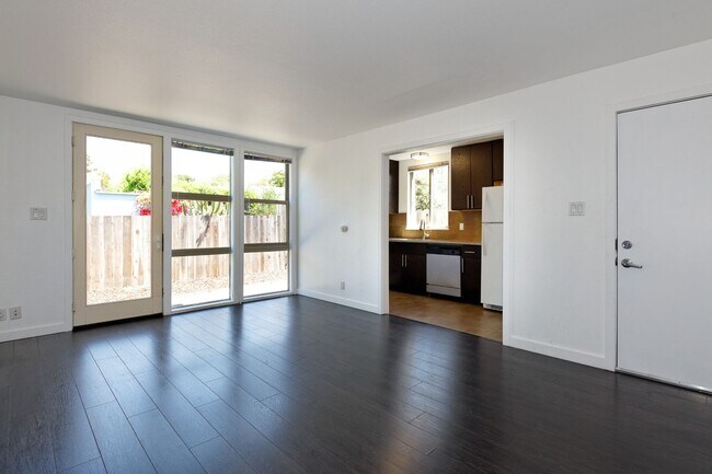 Building Photo - 2231 Ward St