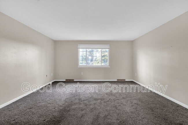 Building Photo - 298 Joe McCarthy Dr