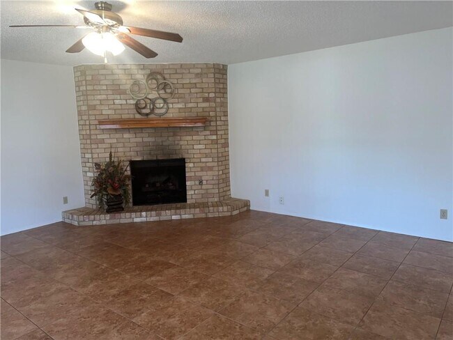 Building Photo - 6909 Skynook Dr