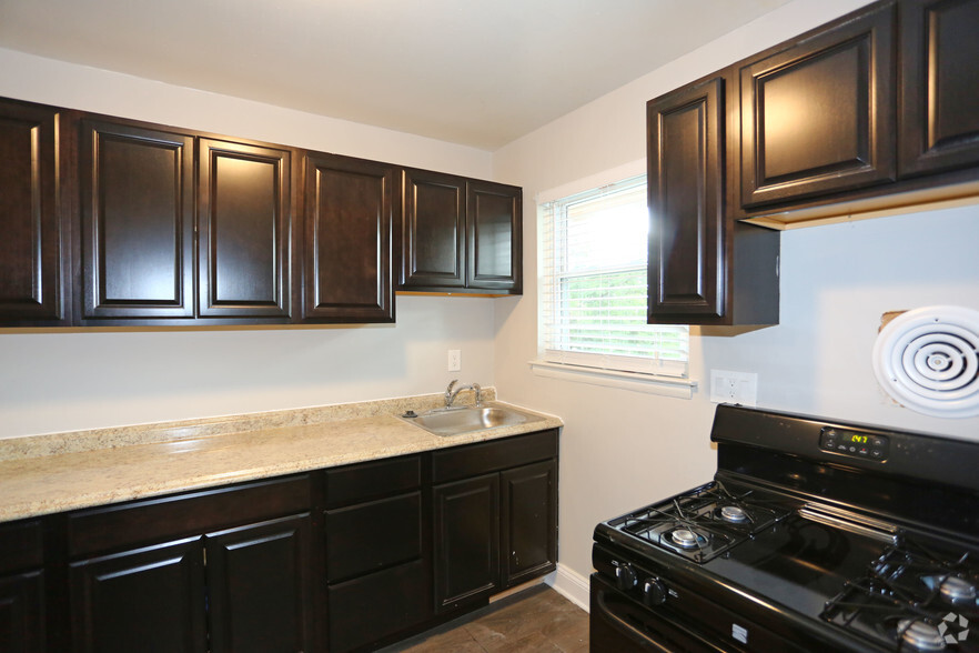 Kitchen - Haddon Hill Apartments