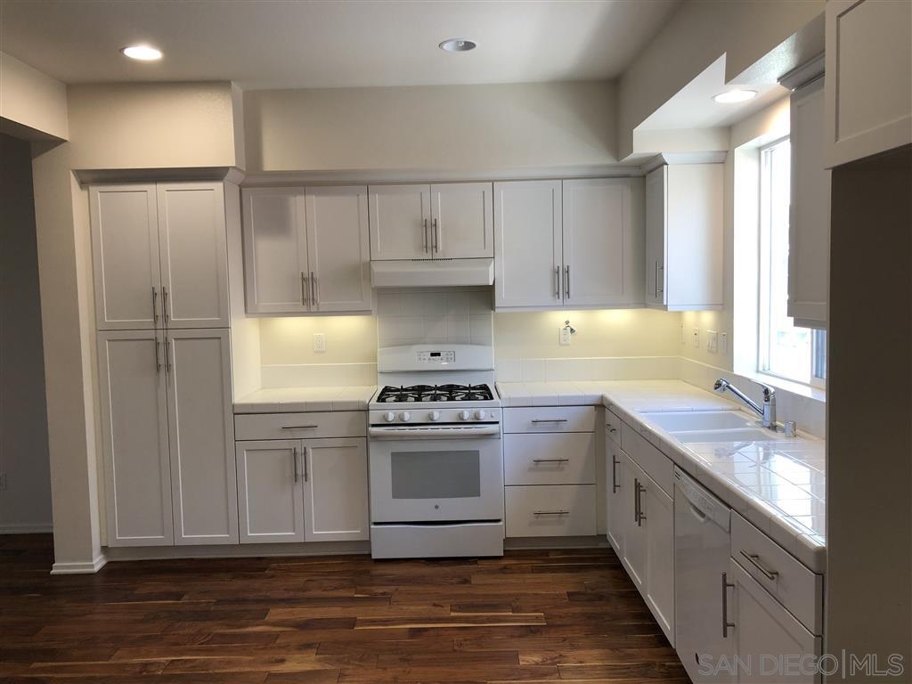 kitchen - 315 Royal Gln