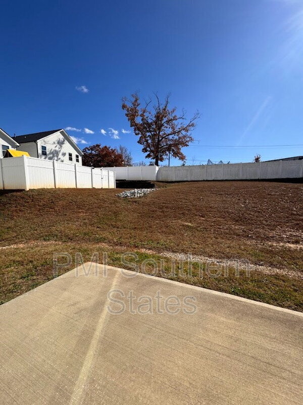 Building Photo - 207 Clarus Crk Wy