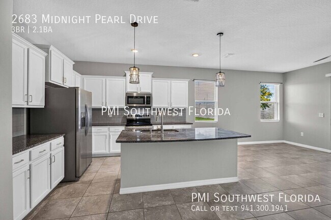 Building Photo - 2683 Midnight Pearl Dr