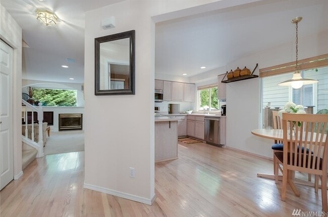 Building Photo - Elegant 3-Bedroom Home with Private Deck & Greenbelt Views!