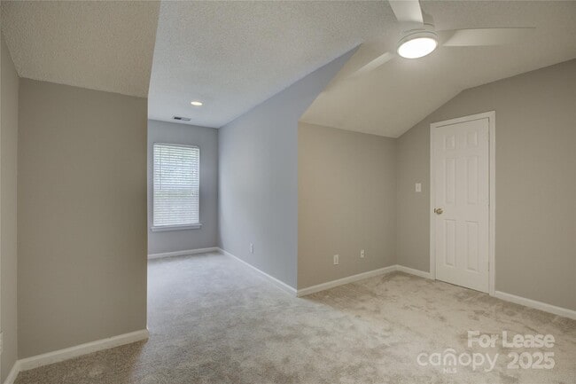 Building Photo - 9014 Roseton Ln