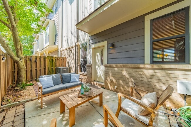 Building Photo - 3254 Noda Blvd