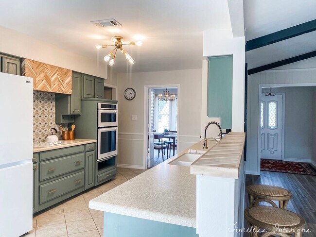 Building Photo - 206 Turpin Dr