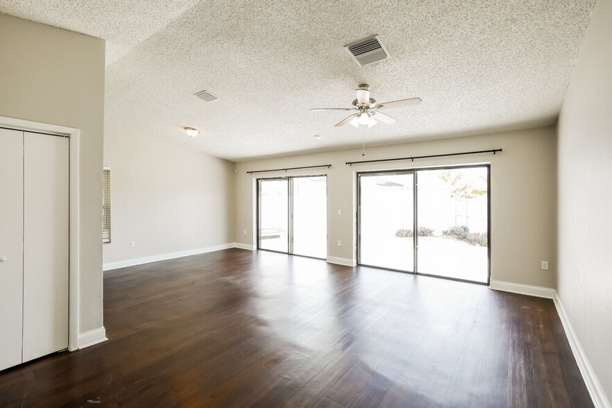 Building Photo - 13203 SW 276th Terrace