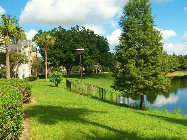 Building Photo - 1037 S Hiawassee Rd