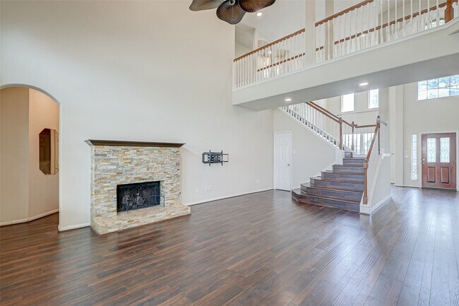 Building Photo - 11205 Sunlit Bay Dr