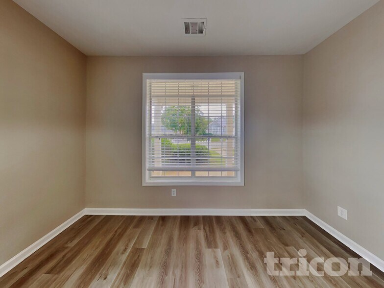 Building Photo - 2754 Nautical Way